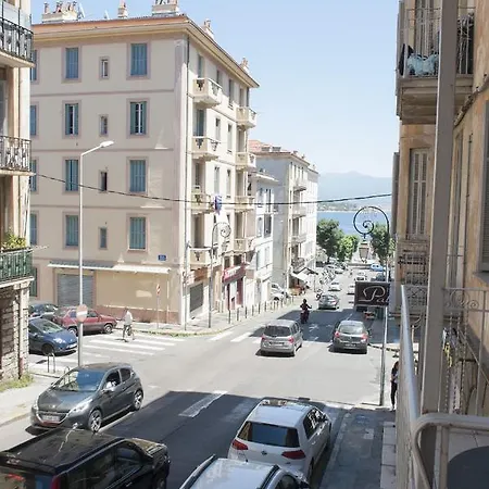 Du Palais 아작시오